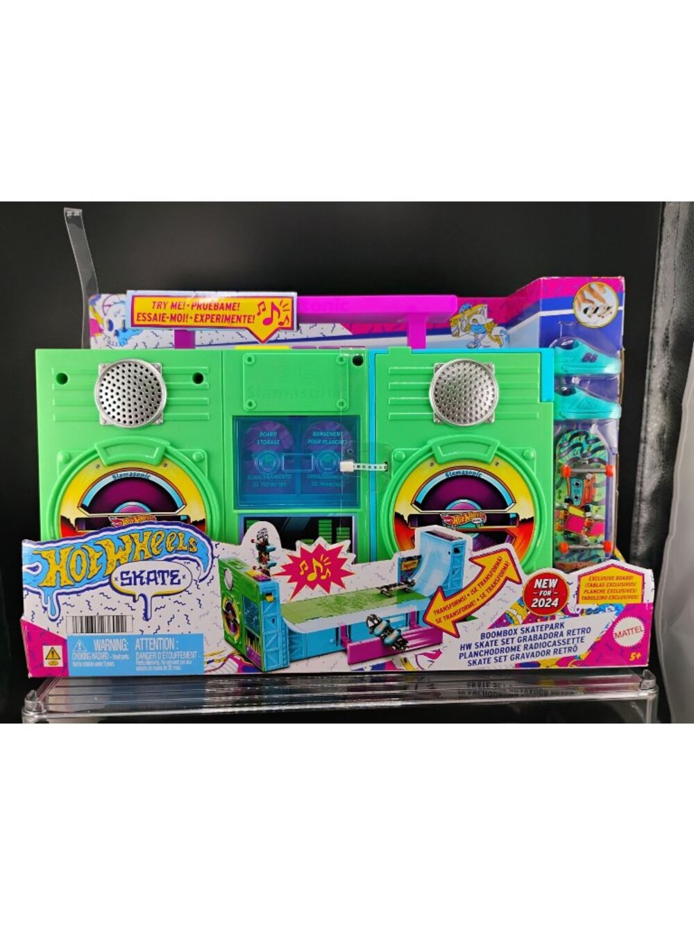 Hot Wheels Skate Boombox Skatepark Set With Exclusive Board